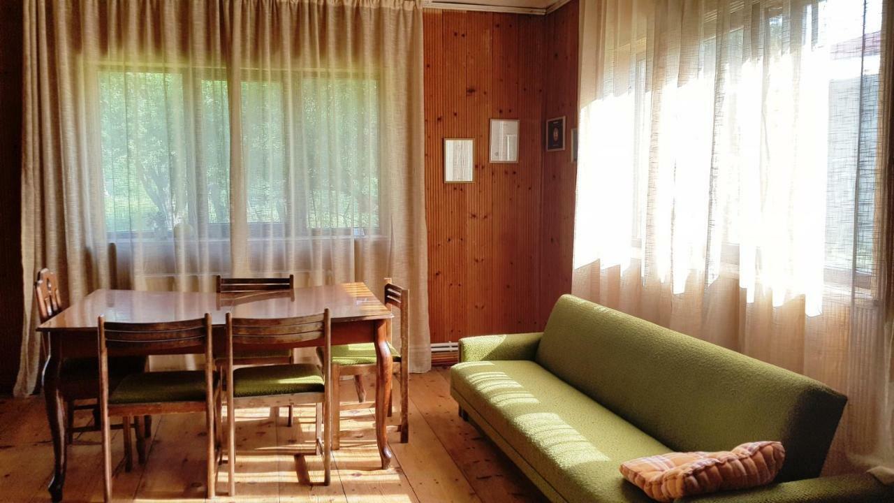 Garden House Hotel Mestia Buitenkant foto